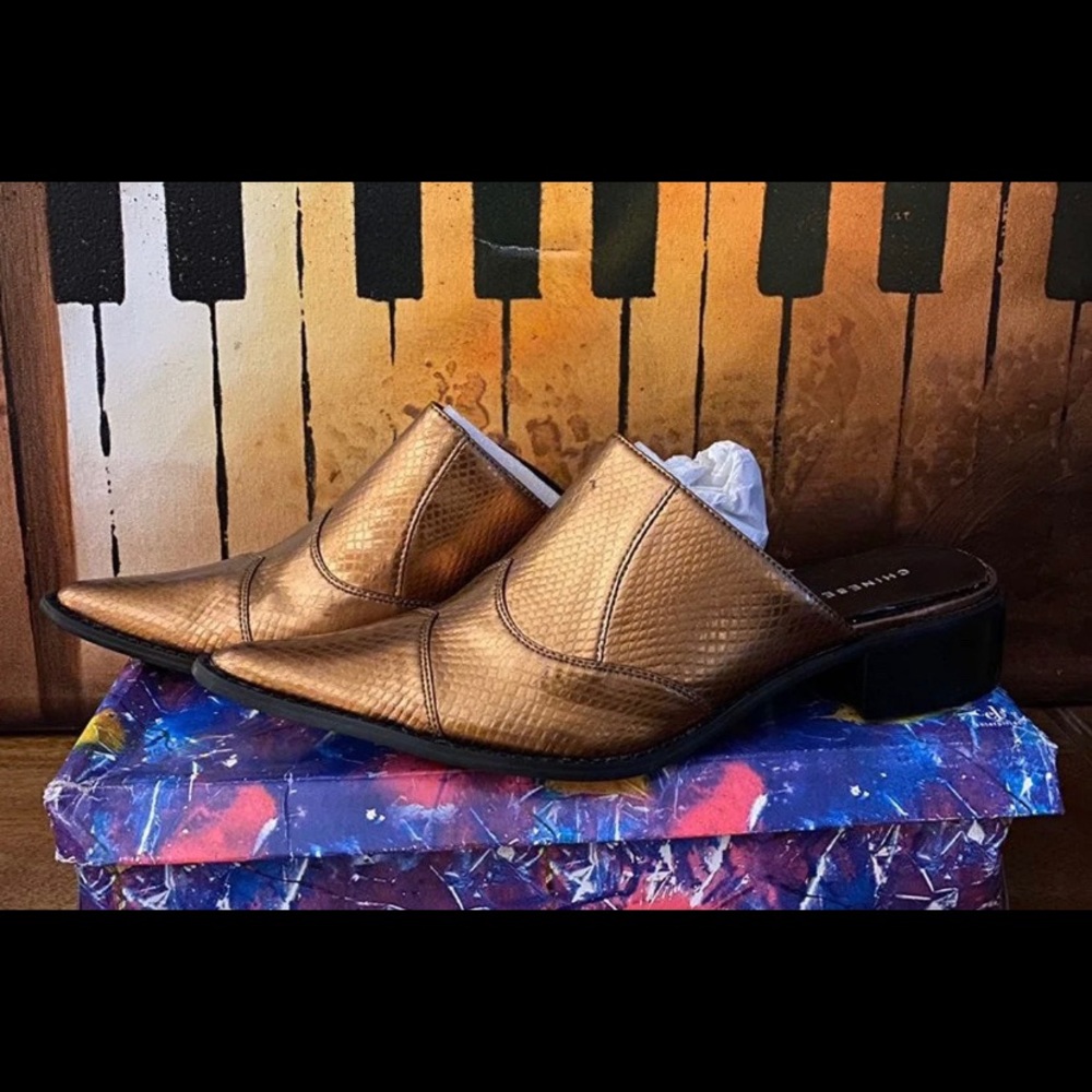 Bronze whoopy shoes